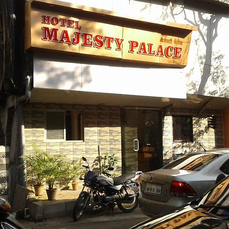 Hotel Majesty Palace Mumbai Bagian luar foto