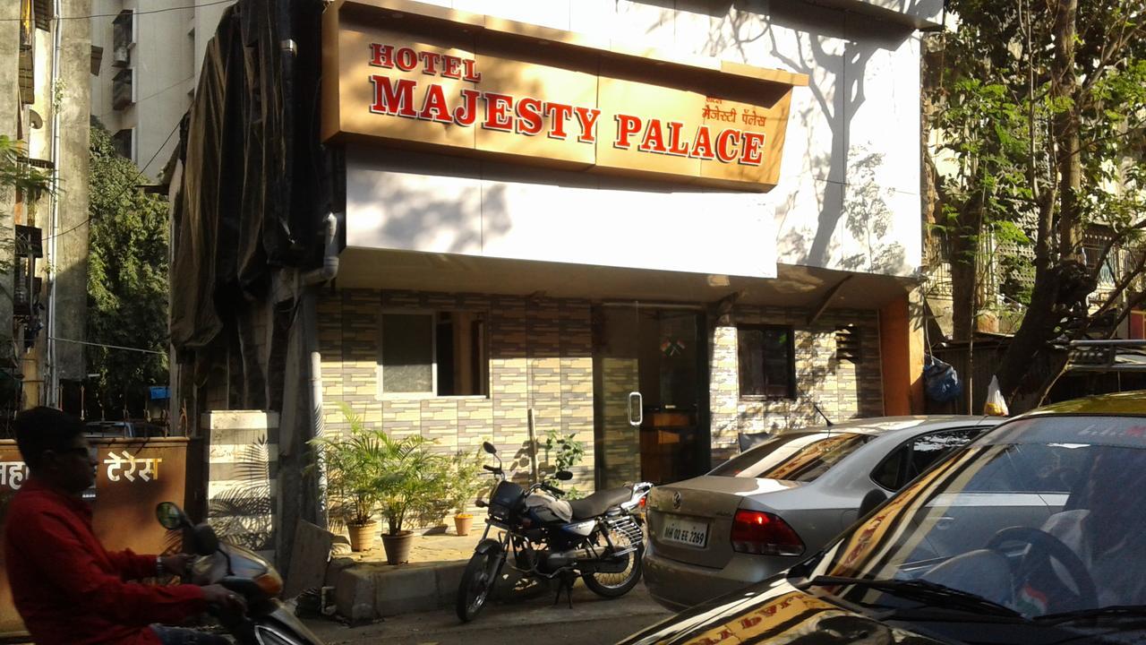 Hotel Majesty Palace Mumbai Bagian luar foto